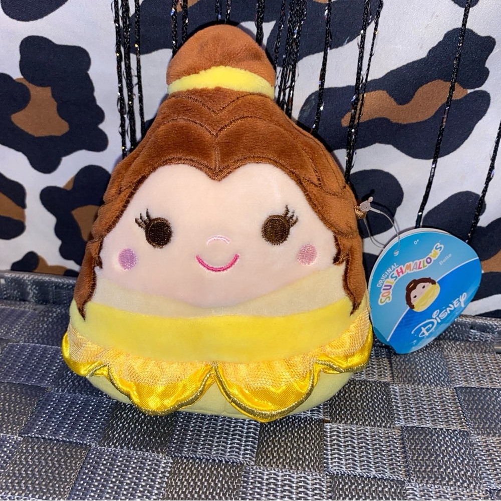 SQUISHMALLOWS BELLE BEAUTY N THE BEAST
PLUSH PILLOW TOY